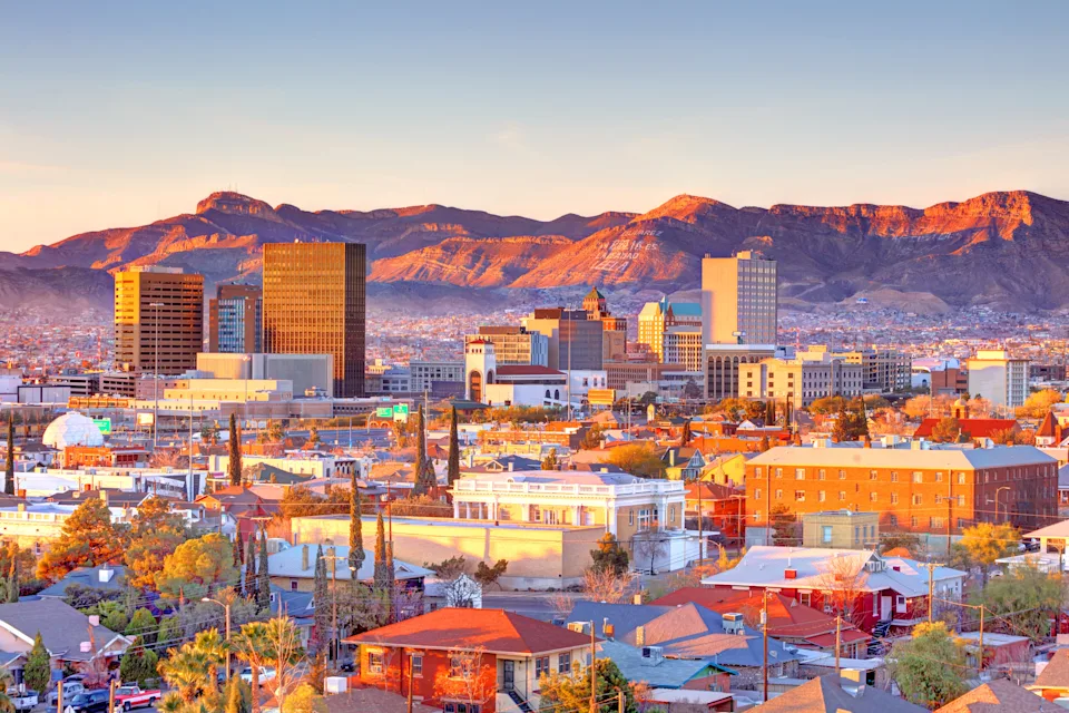 Overview of the city of El Paso, Texas.